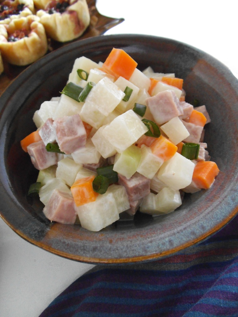 Kohlrabi Cube Salad – Swirls and Spice